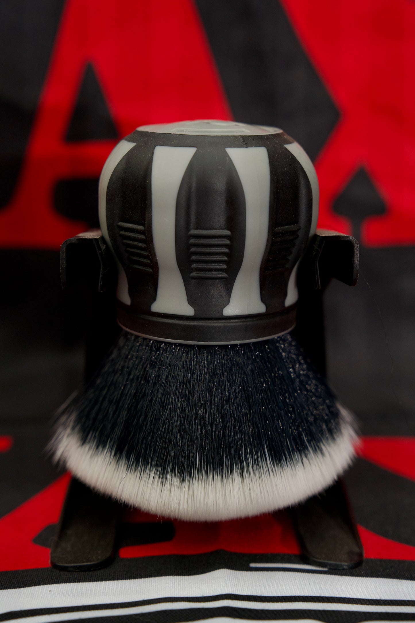 Curveball XL Synthetic Brush